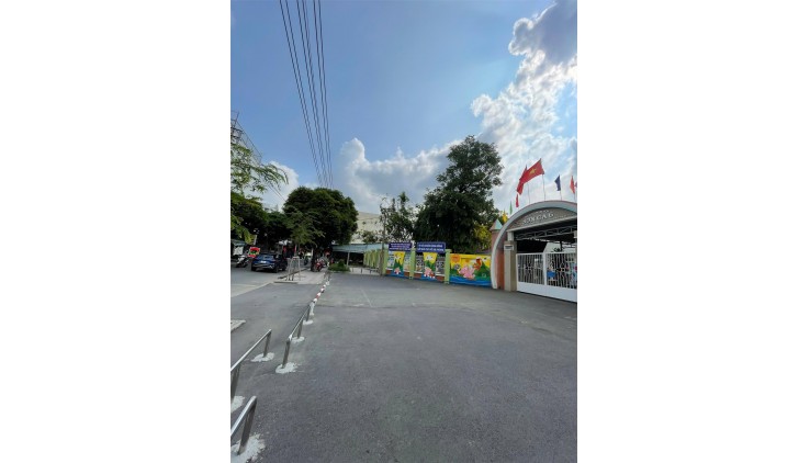 BÁN NHÀ 3 TẦNG 84m2 x 6m x HXH, NHỈNH 5 TỶ, KHU LÊ VĂN KHƯƠNG, Q.12