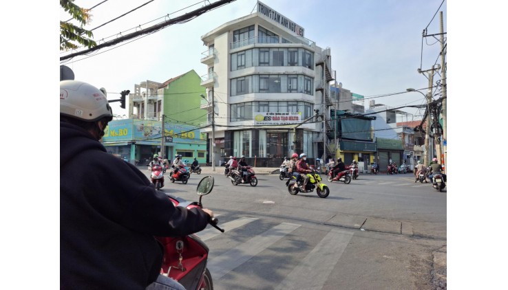 MẶT TIỀN SIÊU KINH DOANH ĐƯỜNG 8 SÁT HOÀNG DIÊU
 LINH TRUNG. 11.7 TỶ. TL.