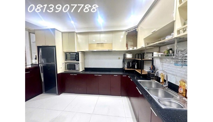 BÁN NP QUẬN 7, ĐƯỜNG SỐ CÁCH NGUYỄN THỊ THẬP VÀI BƯỚC CHÂN, PHƯỜNG TÂN QUY QUẬN 7, SÁT NÁCH LOTTE, 5 TẦNG, 4 X 17M, NHỈNH 11 TỶ