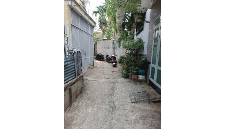 Bán nhà hẻm 33/36/13 Lê Trọng TấnTân Phú, Sổ Hồng, Chỉ hơn 3 tỷ
