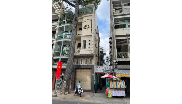 Bán Nhà 2 Mặt Tiền 142 Đường Nguyễn Tri Phương, P9, Q5 - 3.7x13.8m - 25 Tỷ
