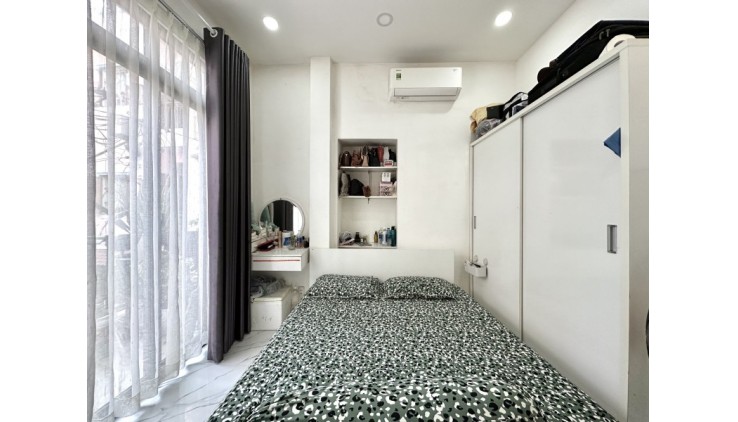 Nhà Bán Hẻm  214/ Lê Văn Sỹ 35m2 4  tầng btct ,  bề ngang 4m , 5PN  , 7 tỷ 5 ( TL )