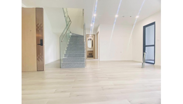 Cho thuê DUPLEX Masteri CentrePoint - hướng Đông Nam, căn góc phù hợp ở vừa kinh doanh