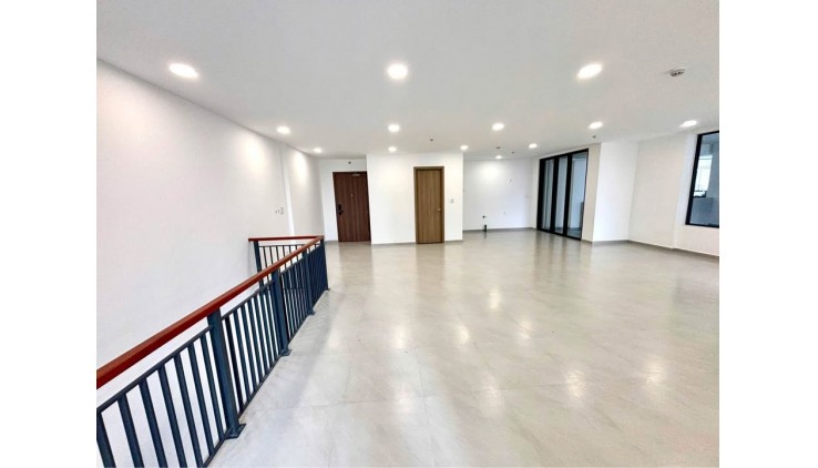 Cần bán shophouse MT Eastmark City Quận 9, nhận nhà kinh doanh ngay luôn.