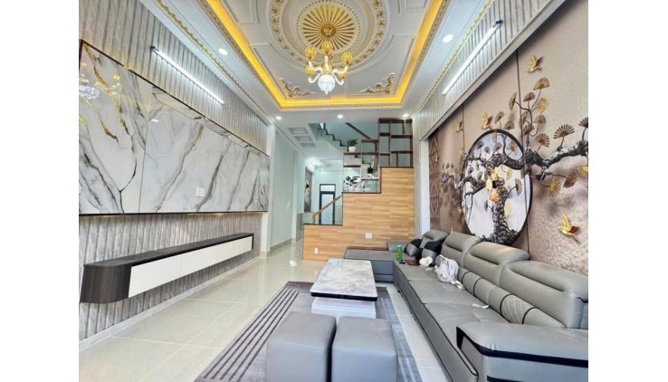 Siêu phẩm NHÀ 3 LẦU Sang - Xịn - Mịn thiết kế hiện đại, cách đường Lò Lu chỉ 50m