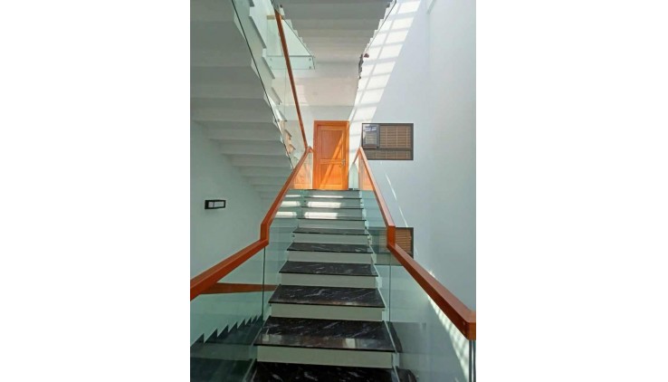 Bán nhà NGUYỄN THỊ THẬP 145m², 4 tầng, 4PN, 15.7 tỷ, Q.7,