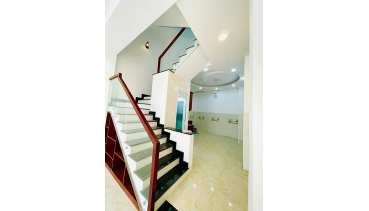 Nhà Đường Nguyễn Biểu Phường 1 Quận 5.