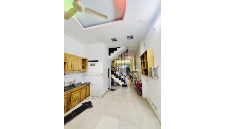 GẦN CHỢ TÂN HƯƠNG - AEON - 2 MẶT HXH - 60M - 3 TẦNG - 3PN NHỈNH 5 ĐỒNG