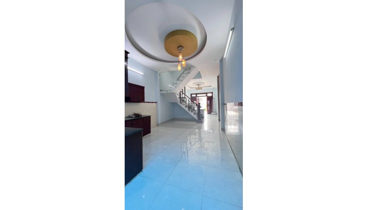 Nhà hẻm 6m, 4x16m, sẵn 2 máy lạnh, sạch đẹp, gần Uỷ Ban P, Chợ TX