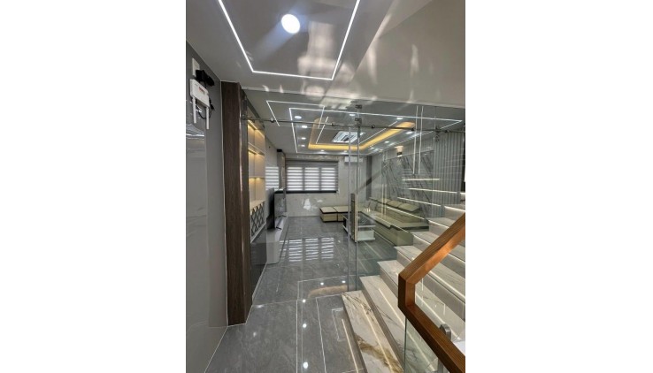 NHÀ MỚI Ở NGAY - KHU VIP 5 TẦNG TÂN THỚI HIỆP QUẬN 12, GIÁP GÒ VẤP - Ô TÔ NGỦ NHÀ HƠN 61M2 (4.1x16) - VỪA Ở VỪA LÀM VPCT - GIÁ CHỈ 6.x TỶ.