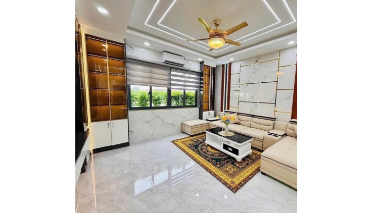 Siêu phẩm! 4 lầu, 5pn, 6wc, Full Nội Thất, đường 12m, gần uỷ ban Q12