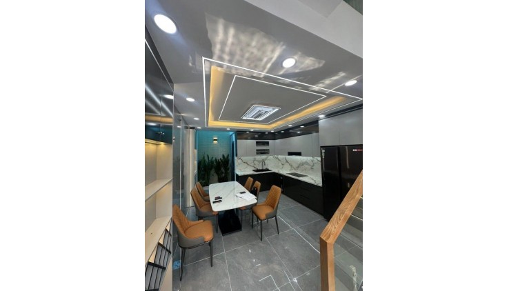 NHÀ MỚI Ở NGAY - KHU VIP 5 TẦNG TÂN THỚI HIỆP QUẬN 12, GIÁP GÒ VẤP - Ô TÔ NGỦ NHÀ HƠN 61M2 (4.1x16) - VỪA Ở VỪA LÀM VPCT - GIÁ CHỈ 6.x TỶ.
