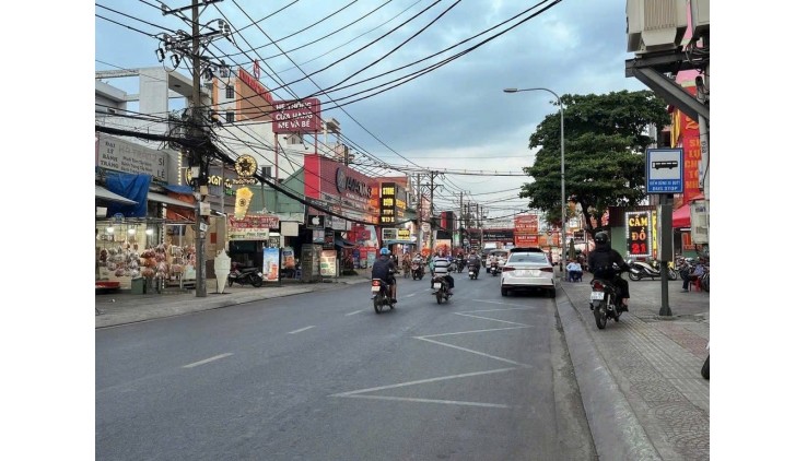 10❌30M, BÁN KHÁCH SẠN 8 TẦNG, 15%/Năm, LÊ VĂN KHƯƠNG, Q.12, NHỈNH 30 TỶ