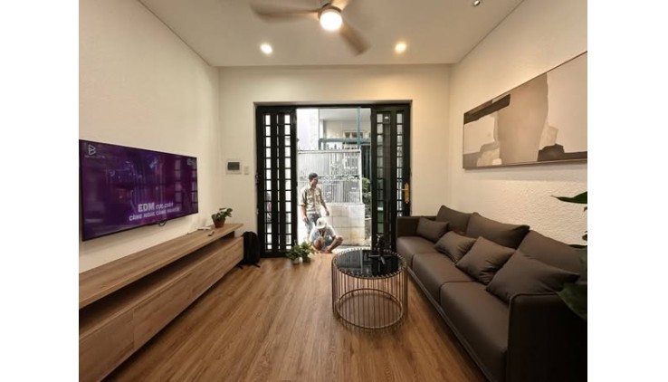 Nhà Siêu Phẩm Đường Hòang Hoa Thám Quận Bình Thạnh Phường 6.