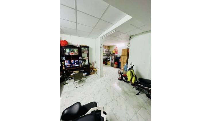 KHÔNG CĂN 2 - TÂN SƠN NHÌ - SÁT HXH - 2 TẦNG - 60M2 NGANG 6 CHỈ 4.X ĐỒNG