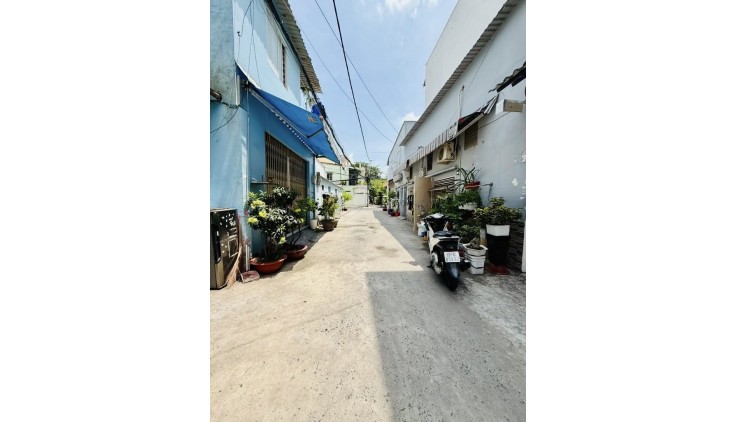 SÁT AEON MALL - 2 MẶT HẺM 6M - NGANG HƠN 9 - 3 TẦNG - 4PN NHỈNH 6 ĐỒNG.