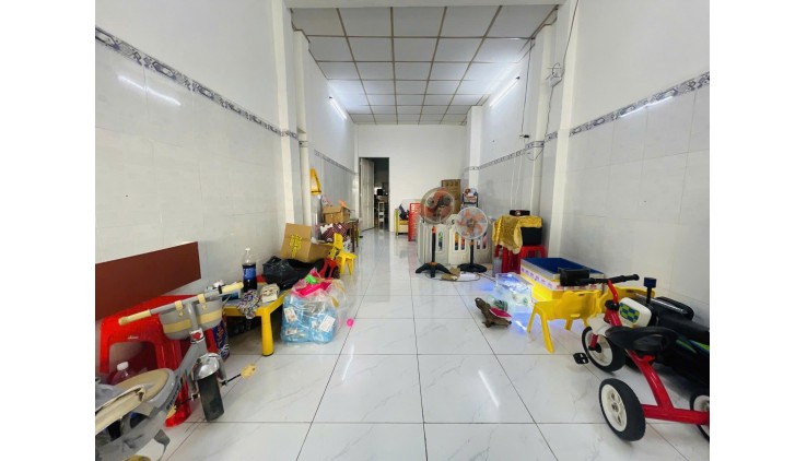 * Nhà Mặt Tiền Thái Phiên Q11- CN 50m Nở Hậu 7m ,2Tầng, TT. 12Tr/Th Nhỉnh 9Tỷ