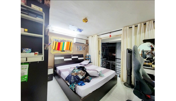 ** Nhà Sát Mặt Tiền, Hẻm ÔTÔ-Vị Trí Kinh Doanh Ngay Hồ Thị Kỷ -Lê Hồng Phong 45M2 10.9Tỷ