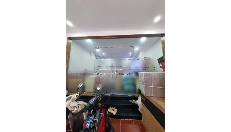 NHÀ MẶT TIỀN KINH DOANH - GẦN ĐẠI HỌC HUTECH - 4 TẦNG NGANG 6M