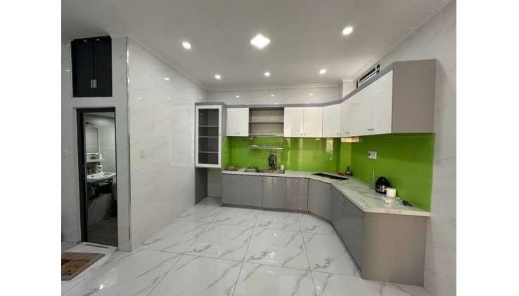 Gò Vấp - Bán nhà hẻm xe hơi thông Nguyễn Văn Lượng, Gò Vấp –  5x16m, 3PN, view sân banh, khu CityLand – giá chỉ 8.5 tỷ