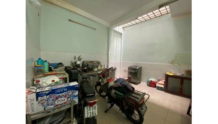 Bán Nhà HXH Đường Lê Văn Quới, Bình Trị Đông, Bình Tân. 4.3x22m, Chỉ 5.9 Tỷ