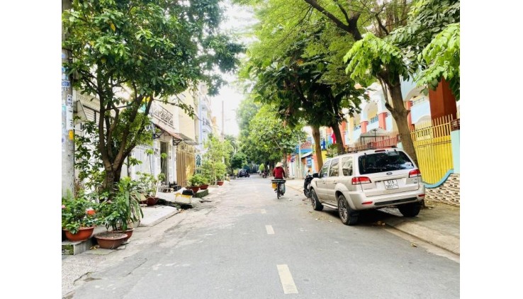 TOÀ NHÀ 7 TẦNG CÓ HẦM, NGAY TRỤC ĐƯỜNG DƯƠNG QUẢNG HÀM, PHAN  V TRỊ. DT 105M2  DÒNG TIỀN 65 TR/ TH