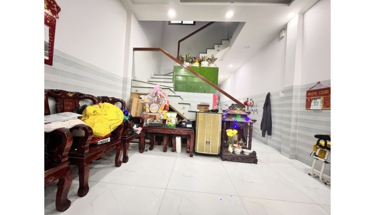 Nhà đẹp 2 Tầng Linh Xuân,đường nhựa xe hơi ngủ trong nhà,gần chợ Linh Xuân
