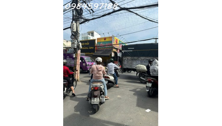NHà Hiếm Gấp Bán Bán Nhà Sổ Riêng, Bến Xe An Sương Bà Điểm Nhỉnh 2 Tỷ