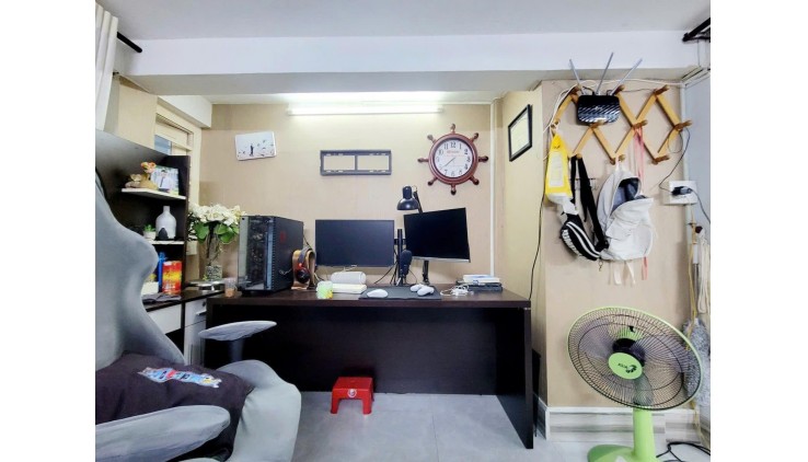** Nhà Sát Mặt Tiền, Hẻm ÔTÔ-Vị Trí Kinh Doanh Ngay Hồ Thị Kỷ -Lê Hồng Phong 45M2 10.9Tỷ