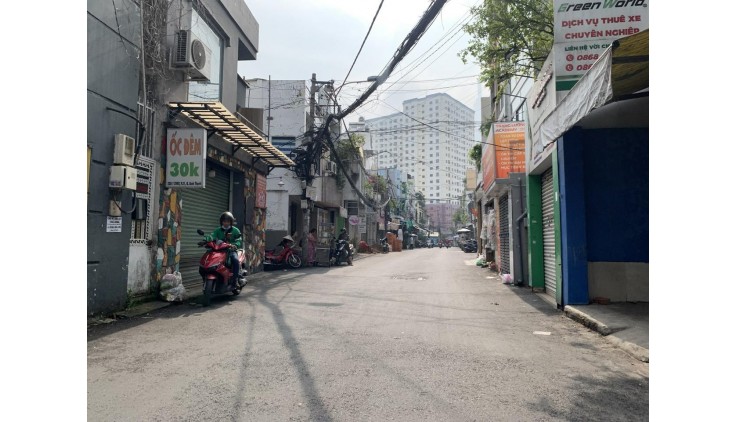 MUA 1 ĐƯỢC 2 - NHÀ 2 MẶT HẺM - HẺM XE TẢI - Ngang 8M - Chỉ Hơn 80tr/m2 SÁT BÊN QUẬN 1.