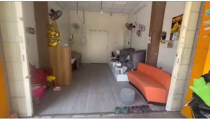 Cần sang mặt bằng tiệm nail tại 286 Độc Lập, phường Tân Quý, quận Tân Phú