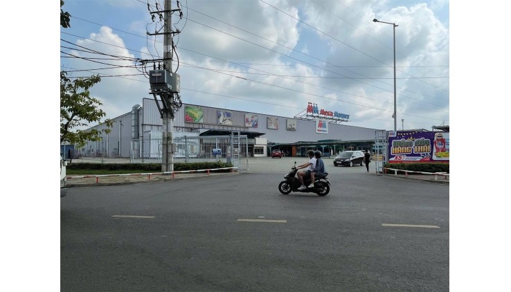 BÁN NHÀ 2 TẦNG 53m2, ĐƯỜNG TRƯƠNG THỊ HOA, Q.12, HXH, 4x13, NHỈNH 3 TỶ