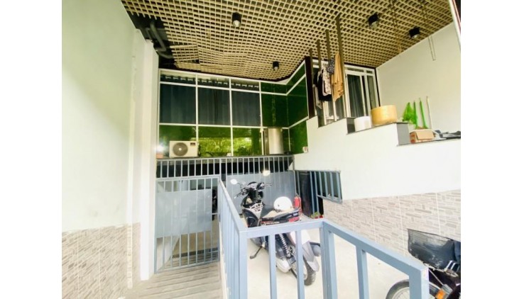 TOÀ NHÀ 7 TẦNG CÓ HẦM, NGAY TRỤC ĐƯỜNG DƯƠNG QUẢNG HÀM, PHAN  V TRỊ. DT 105M2  DÒNG TIỀN 65 TR/ TH