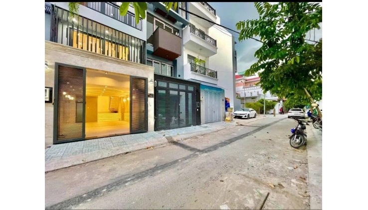 BÁN KHU NHÀ PHỐ BÊN SÔNG - NGAY TTTM GIGAMALL - MẶT TIỀN ĐƯỜNG SỐ 20 - HBC, TP. THỦ ĐỨC