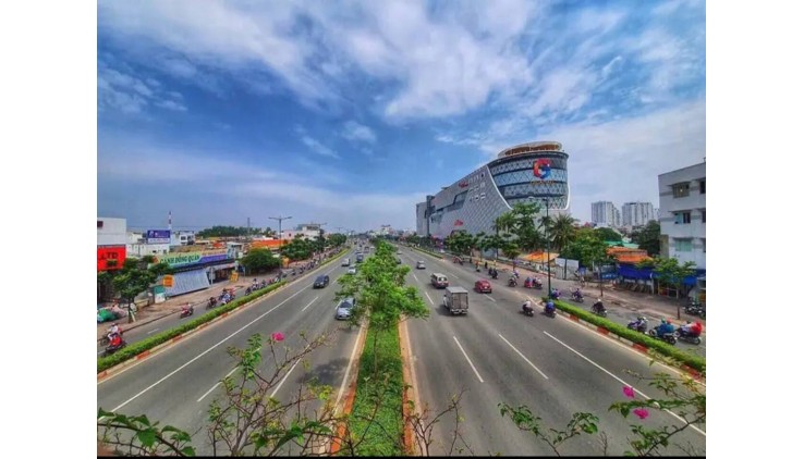 BÁN KHU NHÀ PHỐ BÊN SÔNG - NGAY TTTM GIGAMALL - MẶT TIỀN ĐƯỜNG SỐ 20 - HBC, TP. THỦ ĐỨC