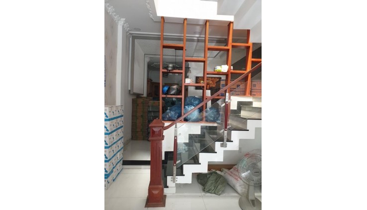 Bán nhà 2 tầng GIÁ TỐT đường Trần Xuân Soạn - Quận 7 . 59m2 chỉ 6.5 tỷ . 2 mặt hẻm