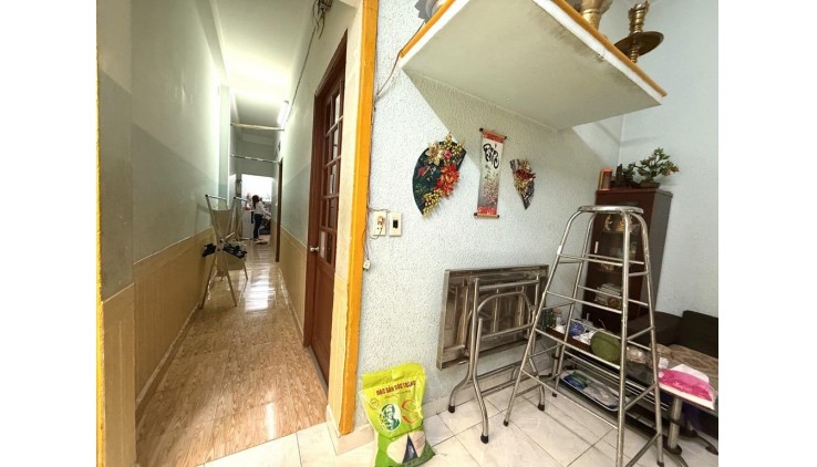 BÁN ĐẤT TẶNG NHÀ - MT SIÊU KHỦNG - GÍA CỰC RẺ - KHAI THÁC LÀM CHDV - NHỈNH 13 TỶ
