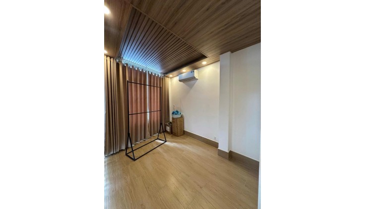 NHÀ ĐẸP Ở NGAY - HẺM XE TAỈ  - 6 TẦNG THANG MÁY - NỘI THẤT CAO CẤP