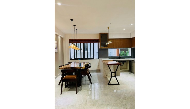 Cho thuê nhà nguyên căn hẻm oto 4 phòng ngủ 3wc giá 12tr
