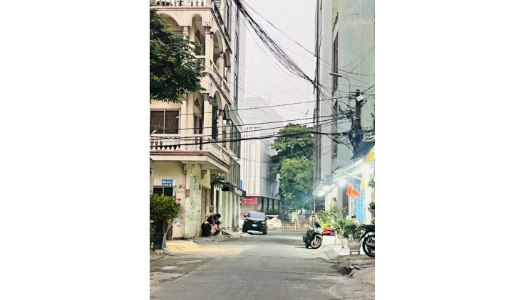 BÁN NHÀ 6.8 TỶ - NGÕ LŨY BÁN BÍCH, TÂN PHÚ, 3 TẦNG, 4 PN, SỔ HỒNG CHÍNH CHỦ
