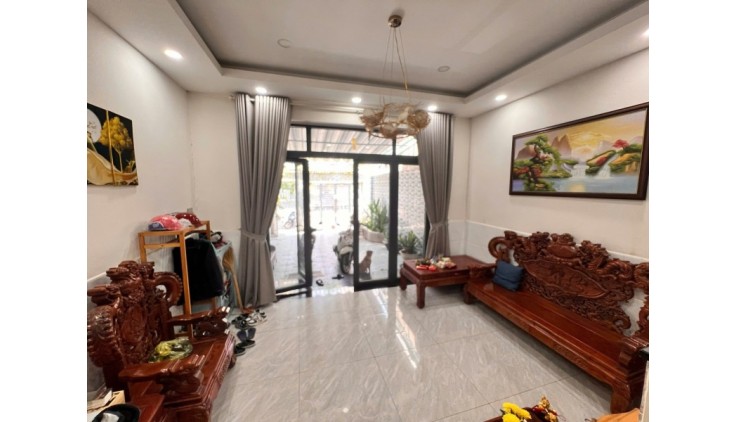 Mặt tiền kinh doanh 133m2 - Gần QL13 & ngã tư Hiệp Bình Phước, Nhà đẹp 3 tầng - hoàn công.