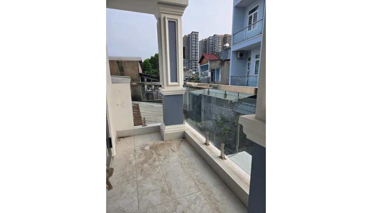 Bán nhà mặt phố Phước Thiện, Q.9, 65m², 5.2 tỷ, 3 tầng, 4PN, sổ đỏ