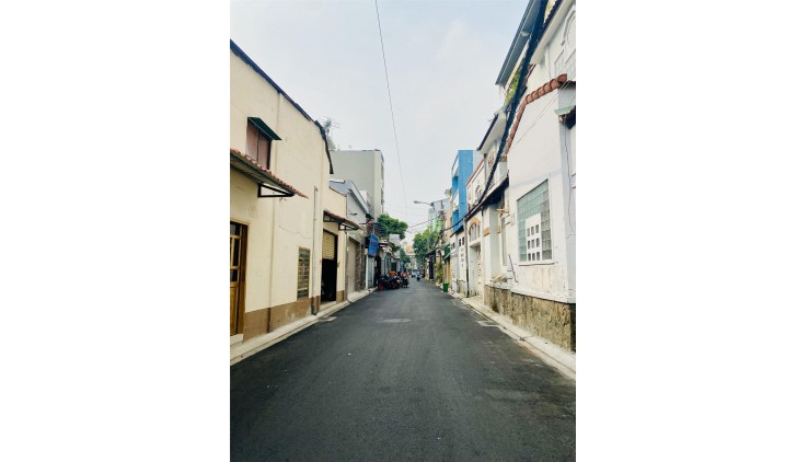 **Bán nhà đường Lạc Long Quân, phường 10, Tân Bình; 4*30, 4 tầng - 13,7 tỷ