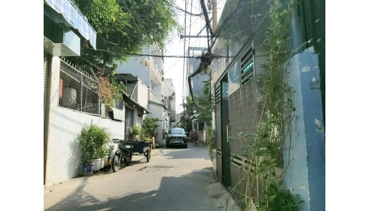 Bán nhà Gò Vấp, hẻm xe hơi đường Lê Quang Định, 6 x 23, giá rẻ, giáp Bình Thạnh