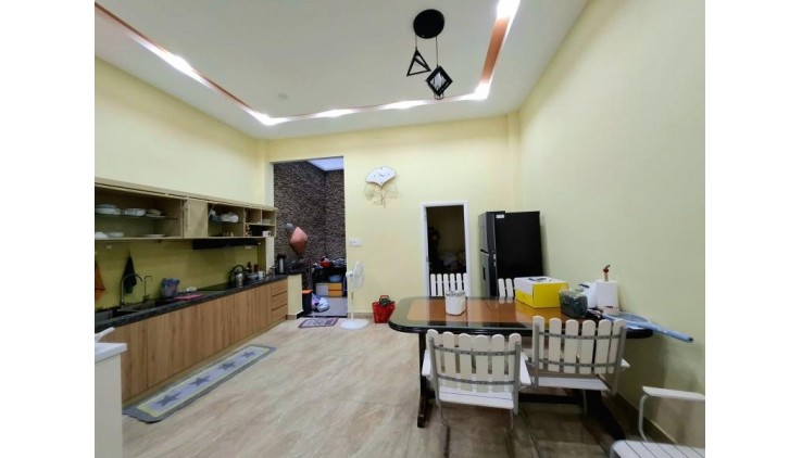 **Bán nhà hẻm Cách Mạng Tháng 8,** P5, Tân Bình; 58m2, nhỉnh 7 tỷ - 3 tầng