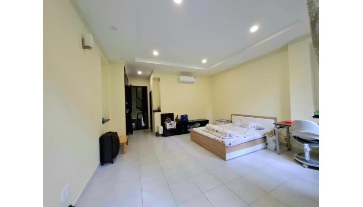 **Bán nhà phường 7, HXH Cách Mạng Tháng 8** Tân Bình; căn góc - 8,8 tỷ