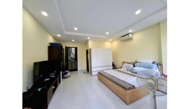 **Bán nhà hẻm Cách Mạng Tháng 8,** P5, Tân Bình; 58m2, nhỉnh 7 tỷ - 3 tầng