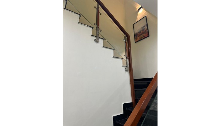 **Bán nhà hẻm Hoàng Sa * phường 5, quận Tân Bình; 4 x 22 - 7,5 tỷ
