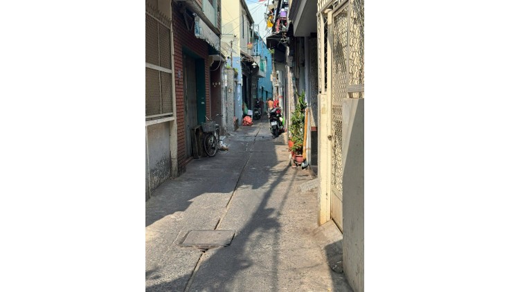 **Bán nhà hẻm Hoàng Sa * phường 5, quận Tân Bình; 4 x 22 - 7,5 tỷ