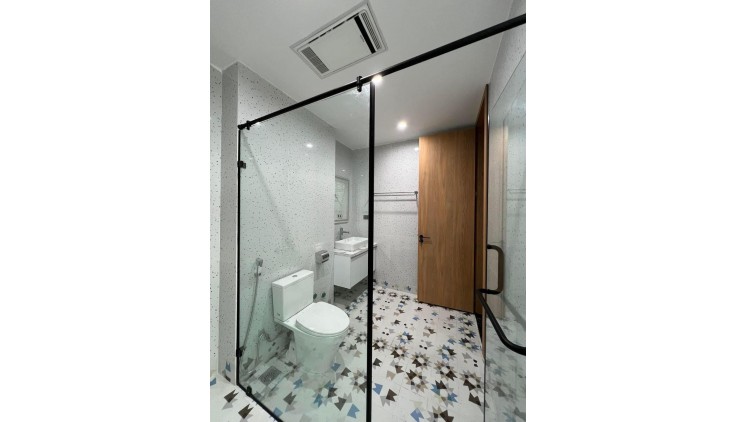 **Bán nhà hẻm Phạm Văn Hai, phường 2, Tân Bình; (53m2) 3 tầng - 8,4 tỷ